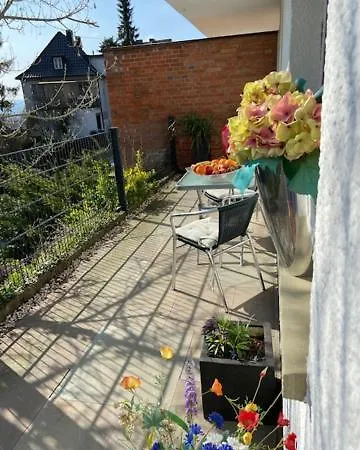 Grosszuegiges Mit Terrasse Am Rheinsteig ホームステイ