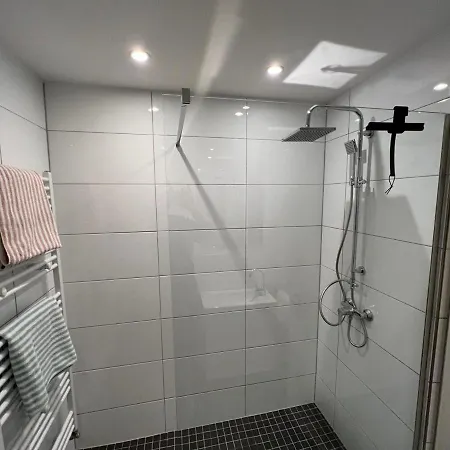 Kwatera prywatna Grosszuegiges Mit Terrasse Am Rheinsteig Linz am Rhein